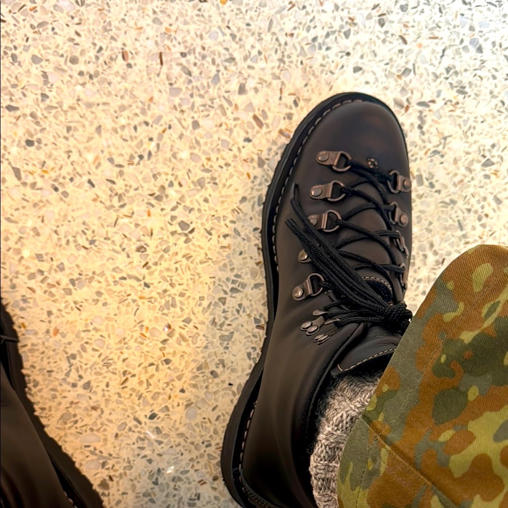 Men's Black Hiking Boots